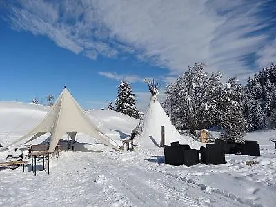 Village Tipi Hotel La Féclaz