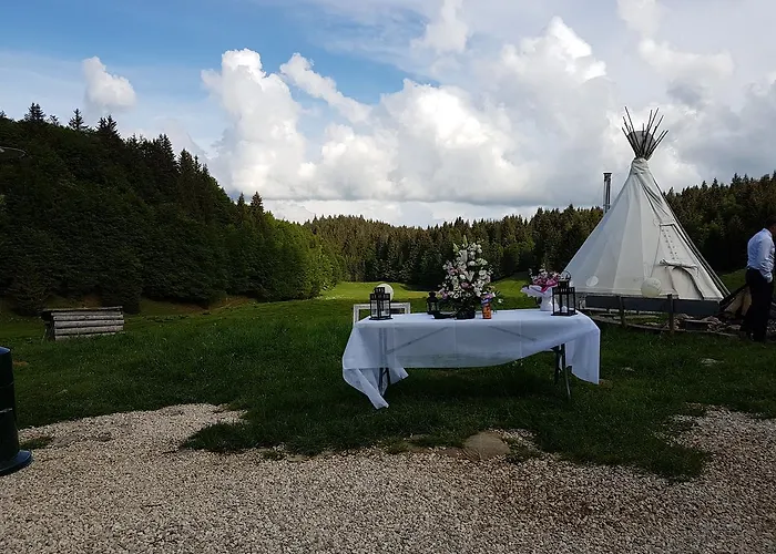 Village Tipi ホテル *